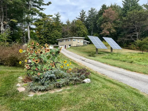 130 Woodcock Rd, Williamstown, MA 01267