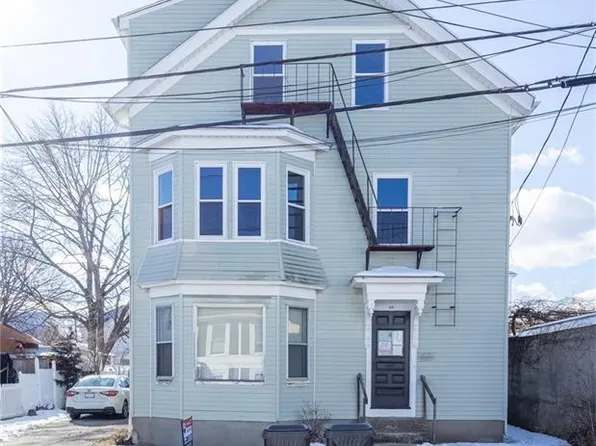 92 Perry St, Central Falls, RI 02863