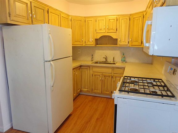 4th image of 1684 Little Neck Ave