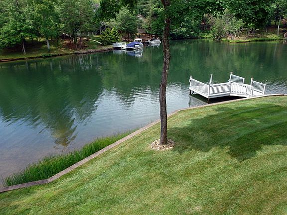 4th image of 120 Motthaven Dr
