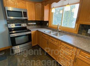 369 Applegrove Ave, Peterborough, ON K9H5L4