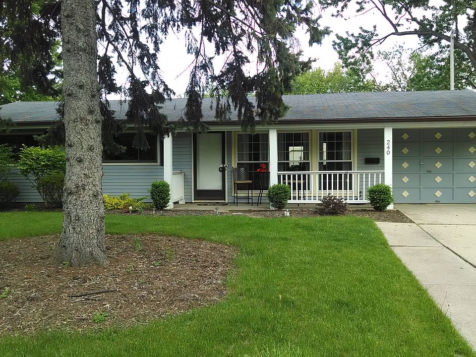 1st image of 240 Margaret Pl