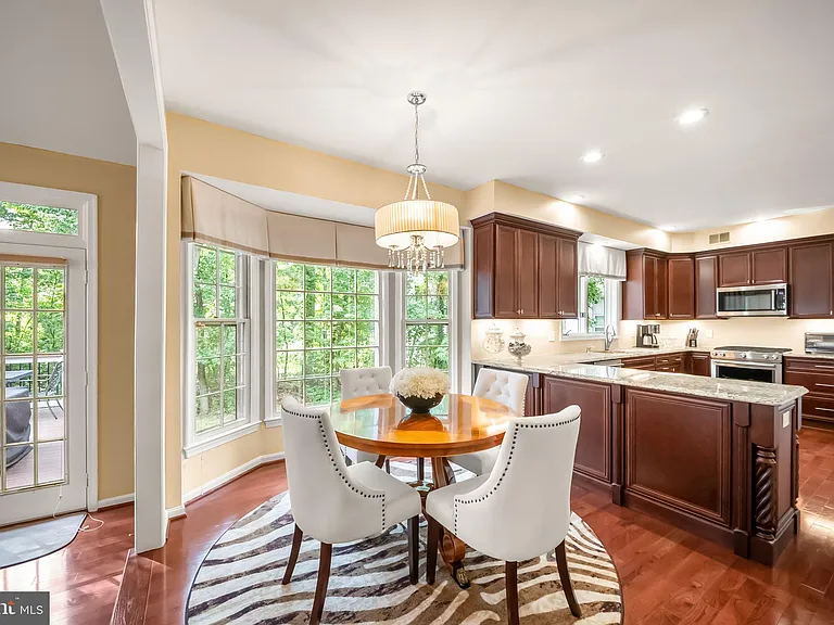 5667 Lonesome Dove Ct — Photo 28