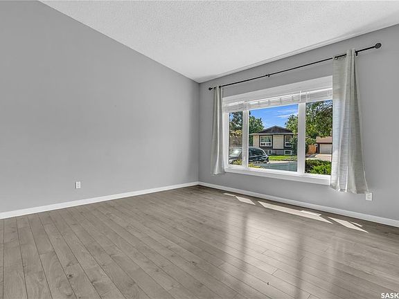 5th image of 1175 Ferguson Cres