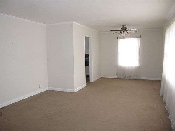 2nd image of 209 Pinehurst Dr