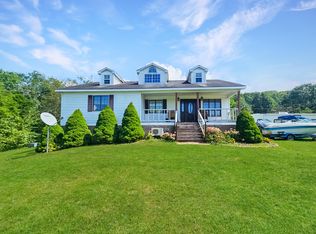 970 Hubbard Town Rd, Honaker, VA 24260