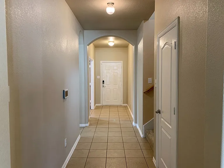 9113 Hope Dr — Photo 14