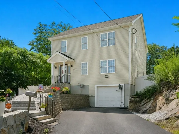 133 Apricot St, Worcester, MA 01603