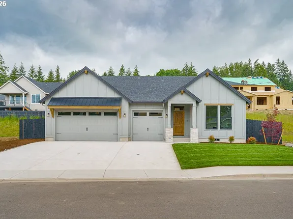 509 W 19th St, La Center, WA 98629