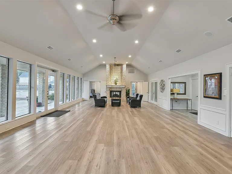 3911 Cherry Forest Dr — Photo 48