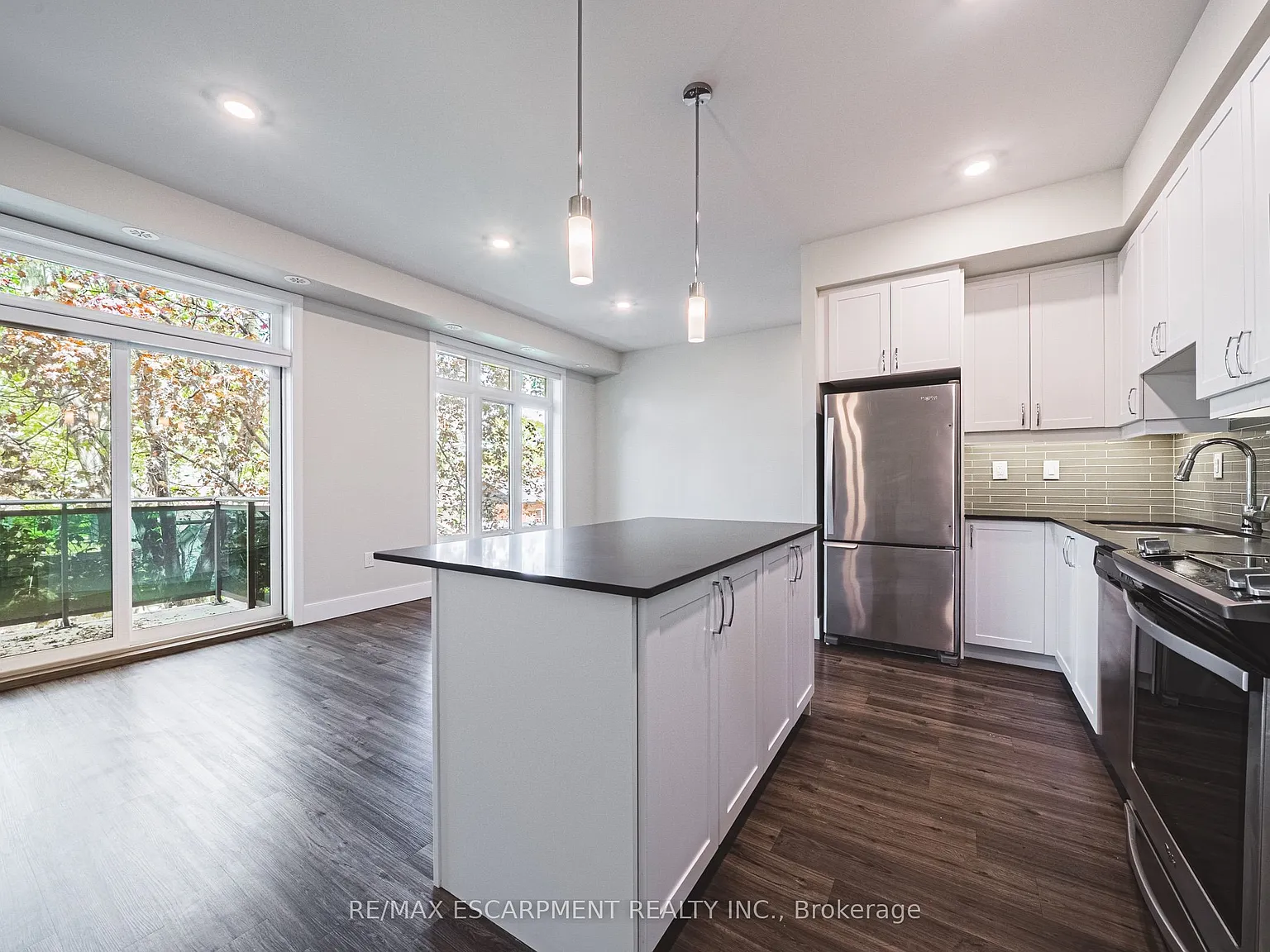 2 bed, $2,675 — Photo 2