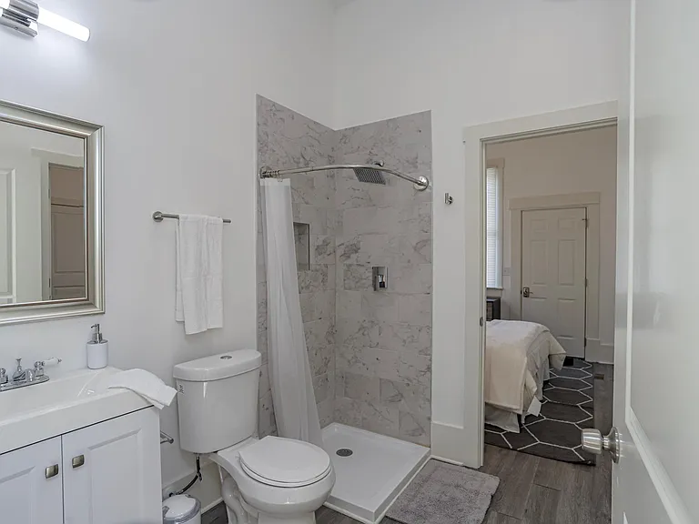 307 W 36th St #B — Photo 61