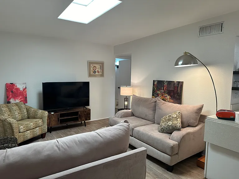 1010 S Calle De La Temporada — Photo 16
