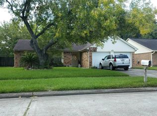 129 Meadow Bend Dr, League City, TX 77573