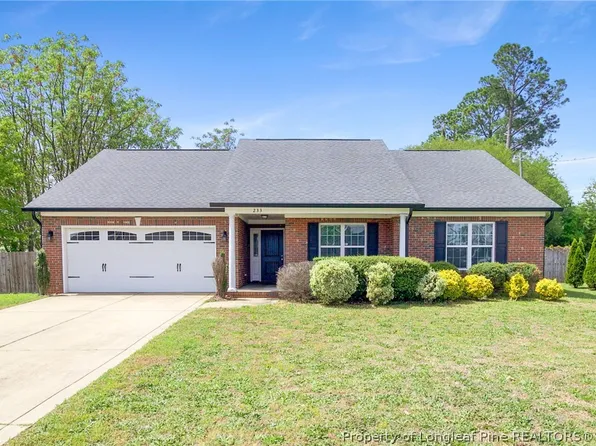 233 Decatur Dr, Fayetteville, NC 28303