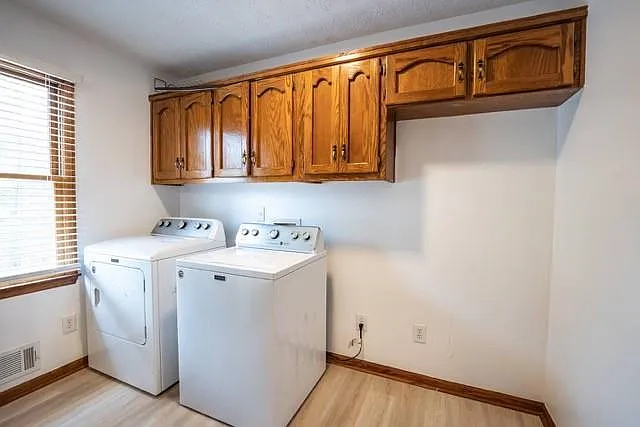 200 Mary Lynn Ln — Photo 32