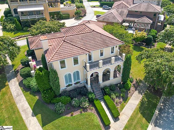 2nd image of 701 Villaggio Dr