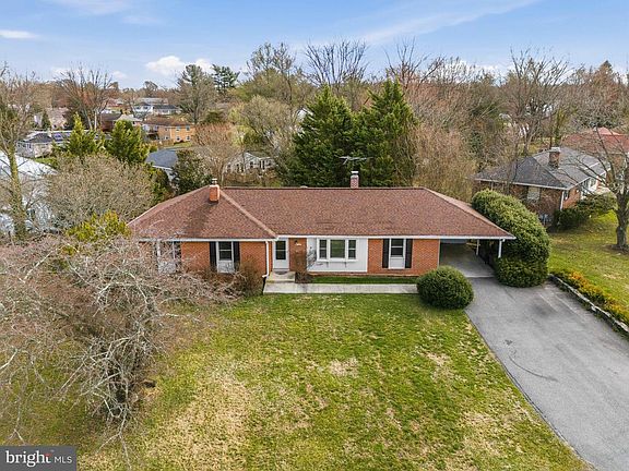 5th image of 4037 Olney Laytonsville Rd