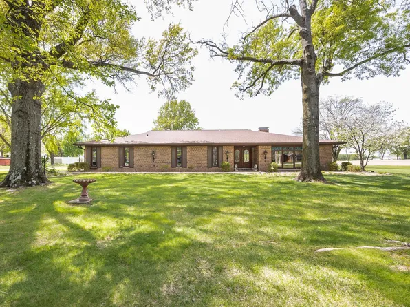 1104 Old Baldwin Rd, New Athens, IL 62264