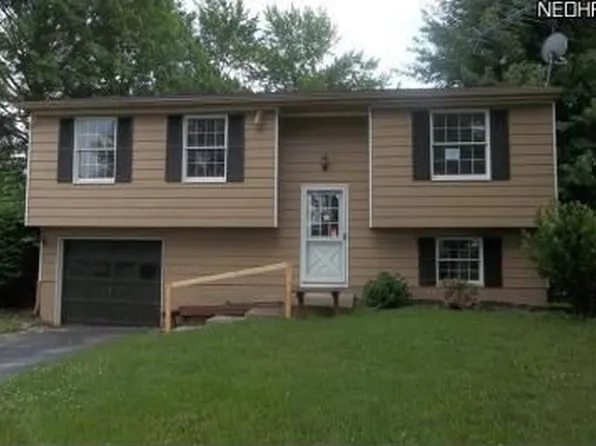 334 Stewart St, Warren, OH 44483