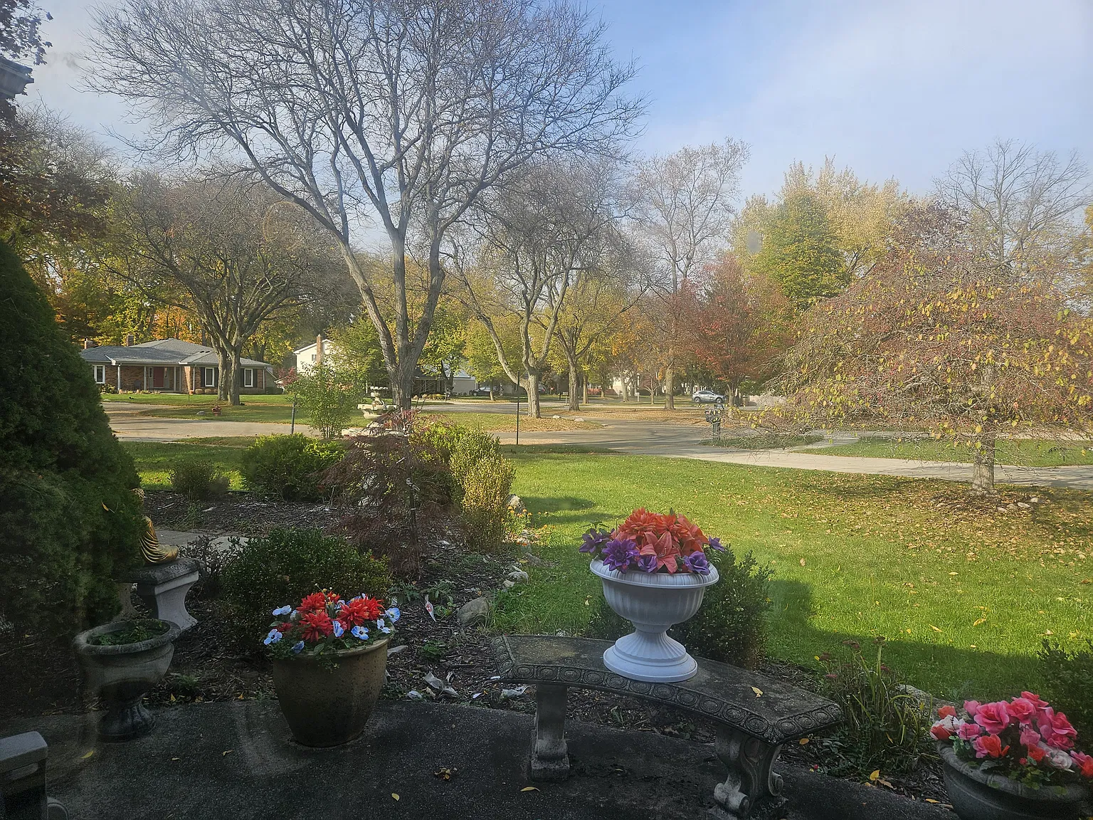 4302 Stonehenge Ct — Photo 2