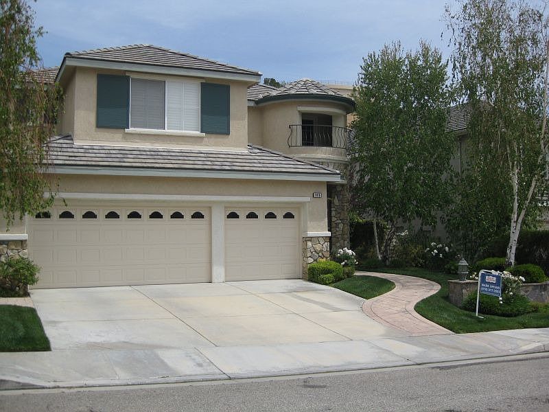 1st image of 1016 Lambourne Pl