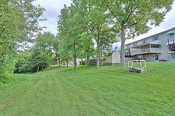 3rd image of 12 Heritage Ln