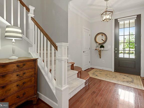 4th image of 10282 Greenspire Dr