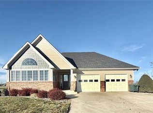 25687 Magnolia Cir, Maryville, MO 64468