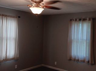 3135 S 44th St, Lincoln, NE 68506