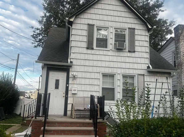 201 Butler Blvd, Elmont, NY 11003
