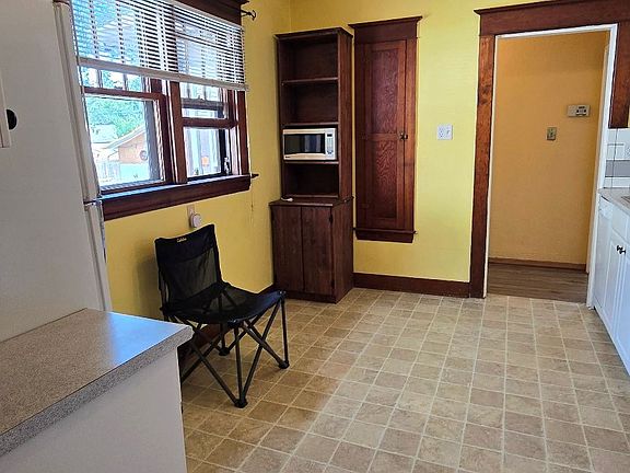 4th image of 11825 62nd St NW