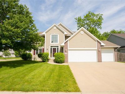 7118 Lindsey Grove Rd NE, Cedar Rapids, IA, 52402