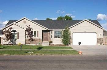 3rd image of 2994 N Highpoint Dr
