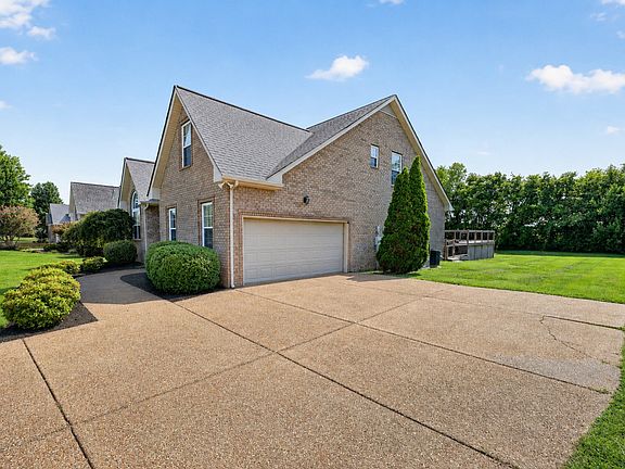5th image of 106 Emma Dr