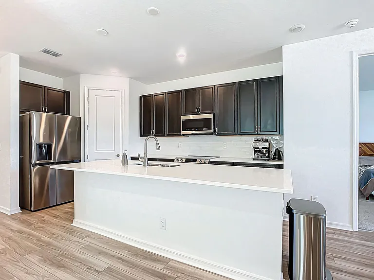 1317 Sterling Pointe Dr — Photo 7
