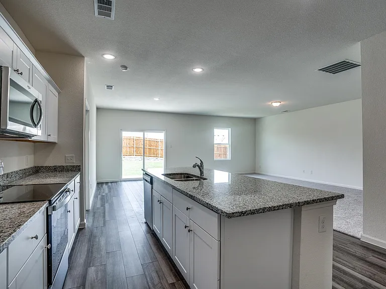 786 Wilshire Dr — Photo 6