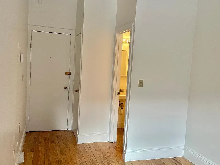 405 Beacon St #4 — Photo 1