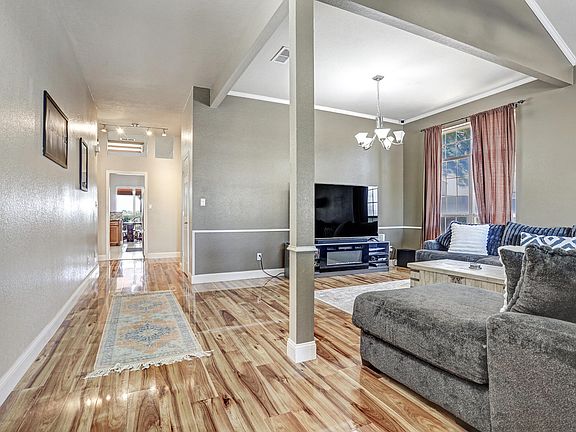 3rd image of 3600 Vista Del Sur St NW