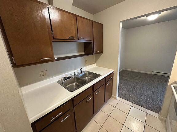 3rd image of 1520 Spruce Ave #20.9