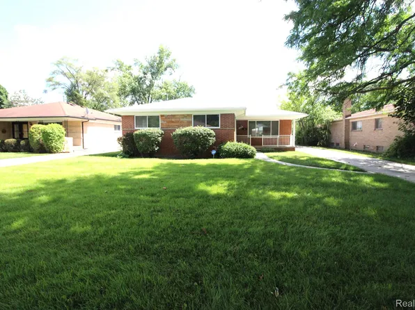 15699 Addison St, Southfield, MI 48075