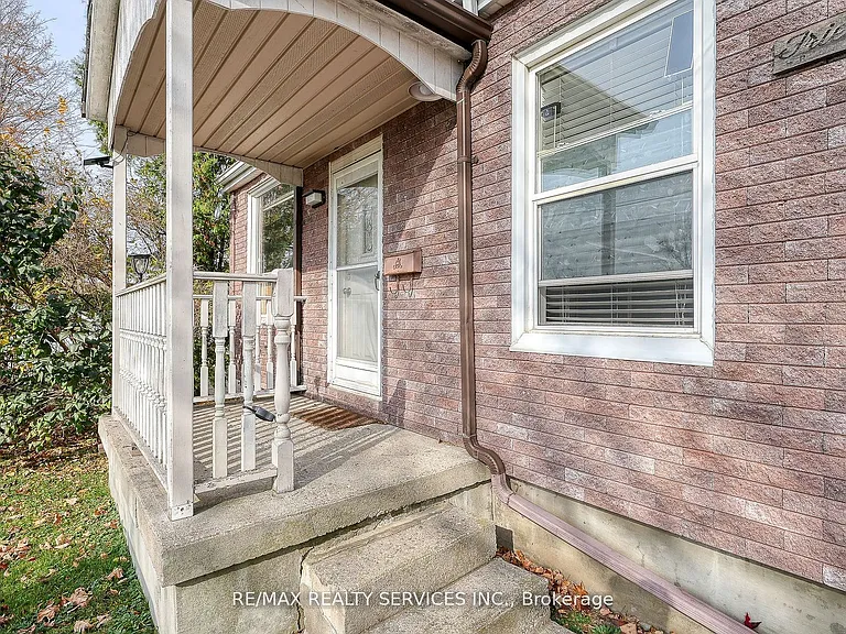 24 Norlan Ave — Photo 5