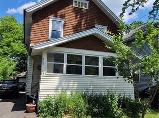 813 Valley Dr, Syracuse, NY 13207