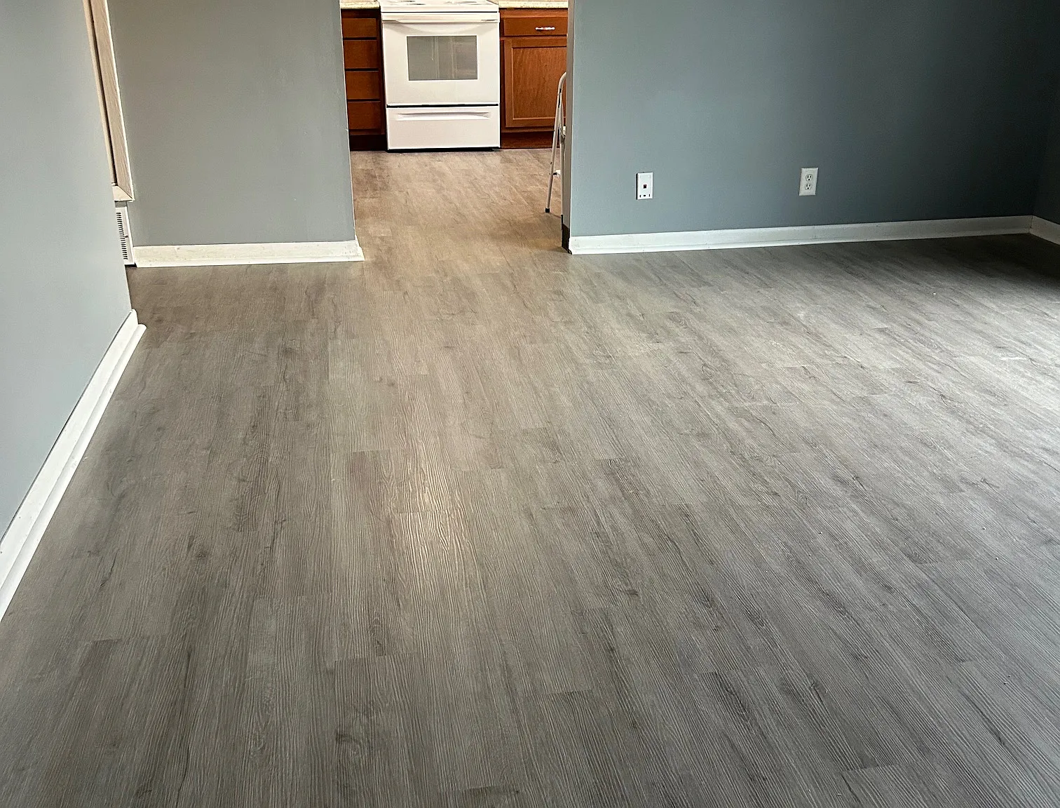2 bed, 825 sqft, $925 — Photo 2