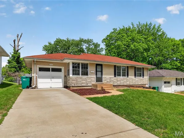 1417 Corinth Dr, Saint Louis, MO 63137