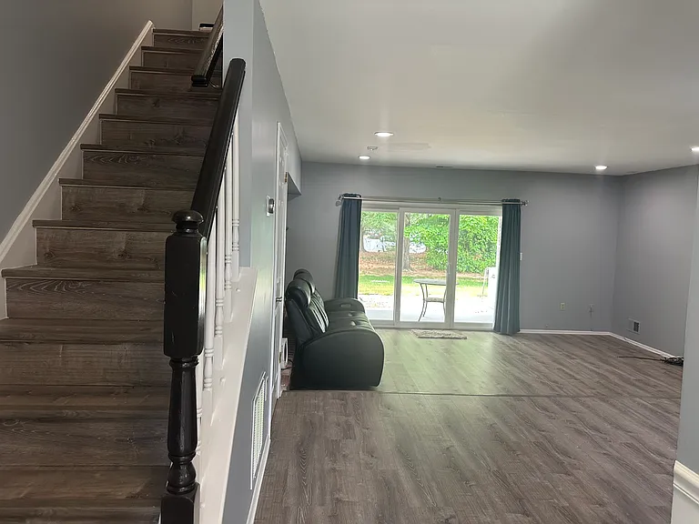 61 Goodwin Dr — Photo 9