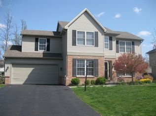 1811 Crossfields Rd, Perrysburg, OH 43551