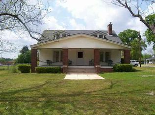 303 N Broad St, Samson, AL 36477