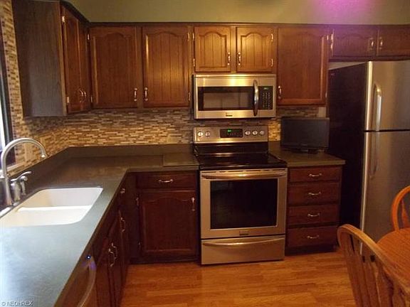 4th image of 1234 Vantage Way