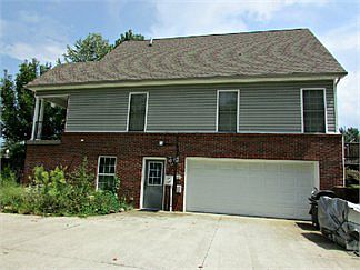 2nd image of 124 N Parkside Dr